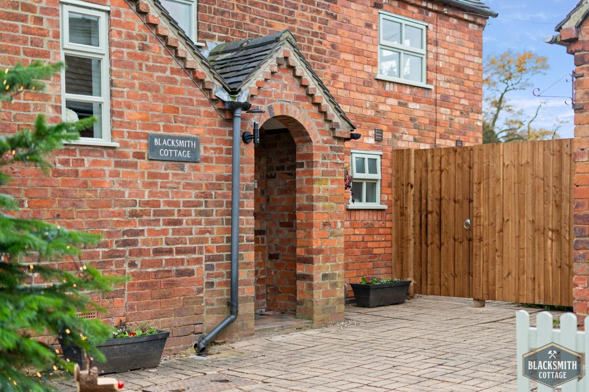 6Br Luxury Cottage, Hot Tubs, Hoar Cross, Staffordshire Newborough  Exteriör bild